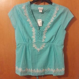 Empire waist top w/ embroidery NWT SZ L